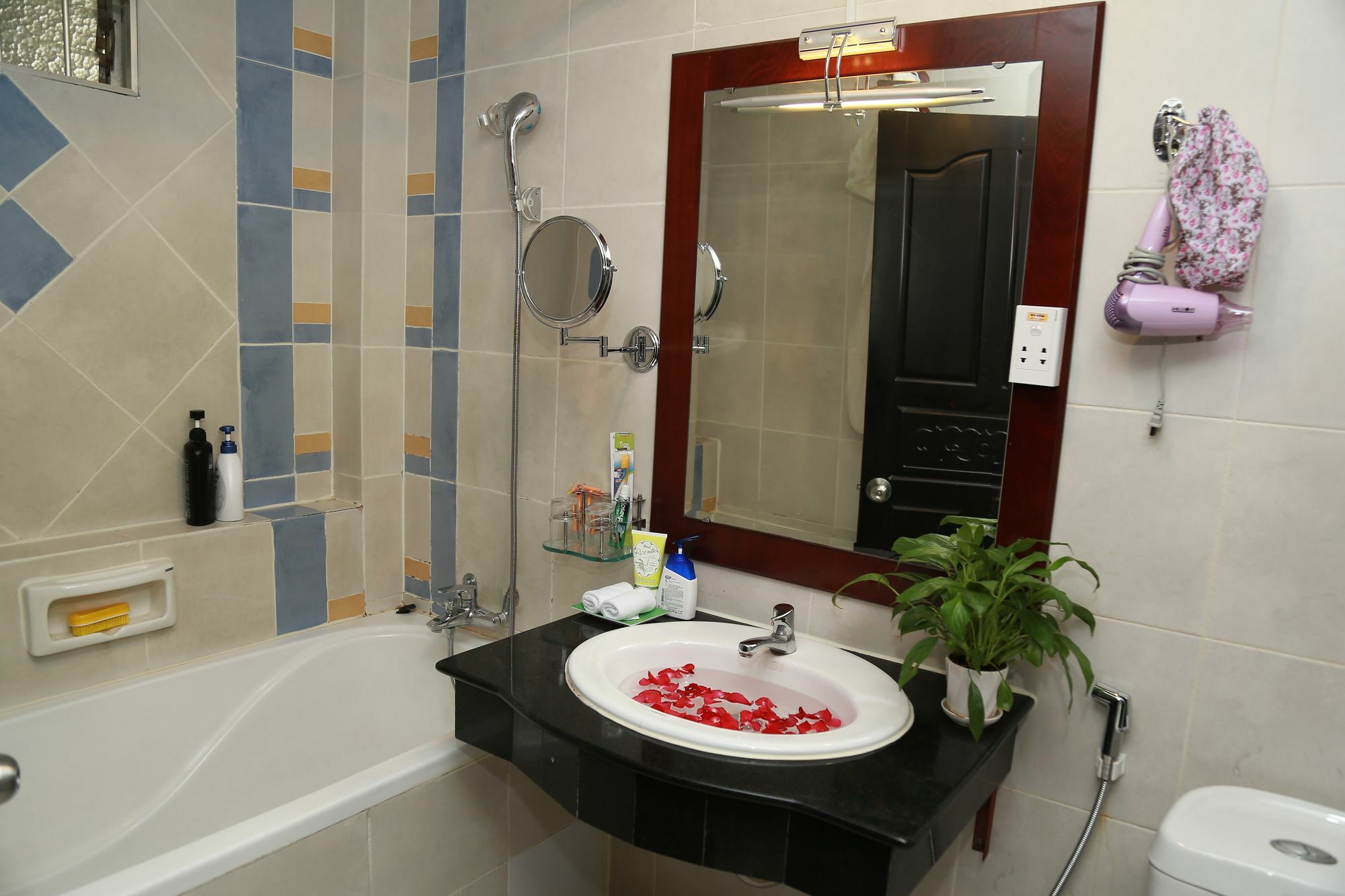 A25 Hotel - 20 Bui Thi Xuan Ho Chi Minh-stad Buitenkant foto